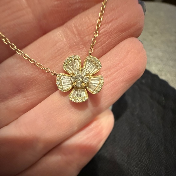 FLOWER BAGUETTE NECKLACE 14K gold and diamonds - Picture 2 of 6